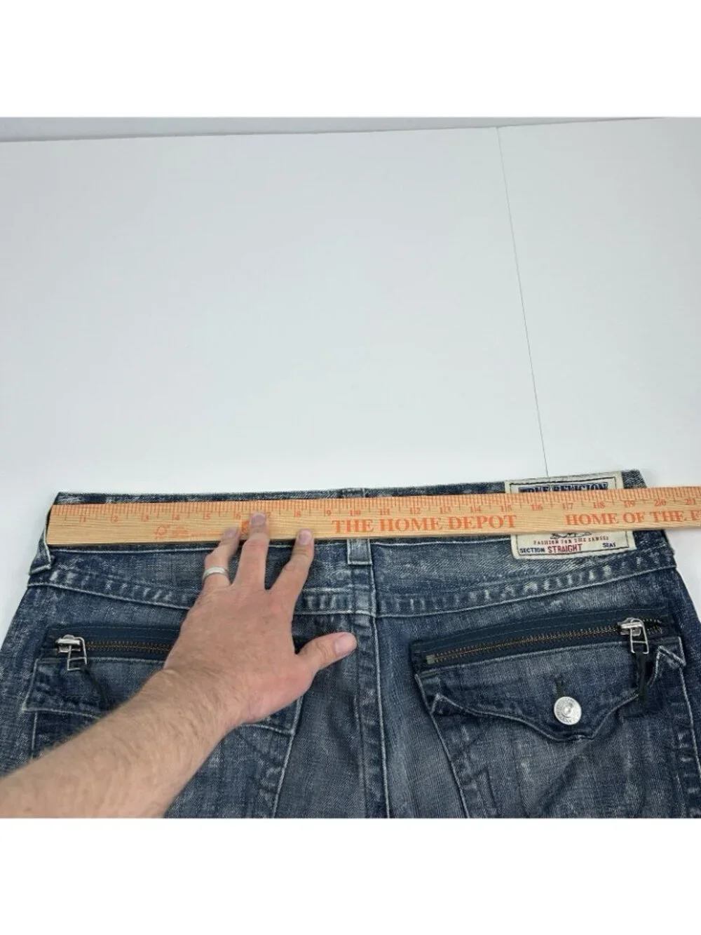 True Religion Jeans Mens 38 Straight Leg Denim Flap Zip Pockets Distressed